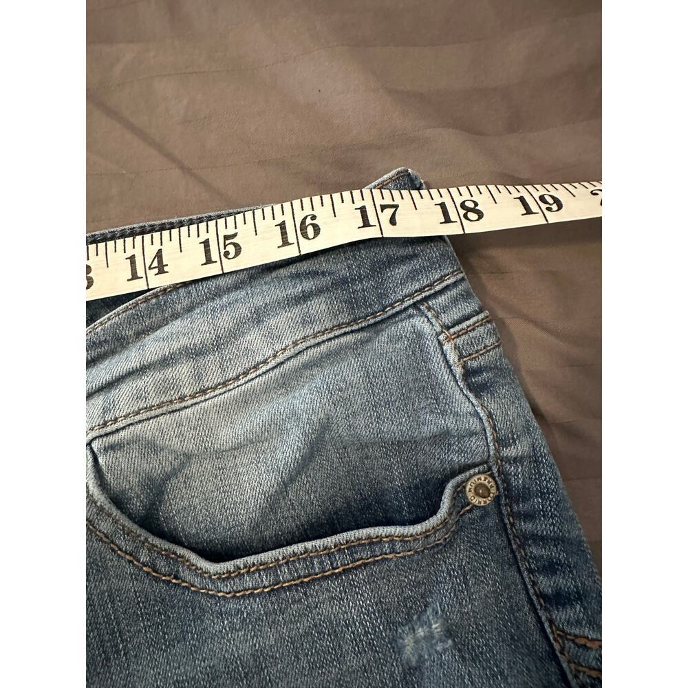 Torrid Cropped Raw Hem Distressed Jeans 16 - Picture 14 of 16